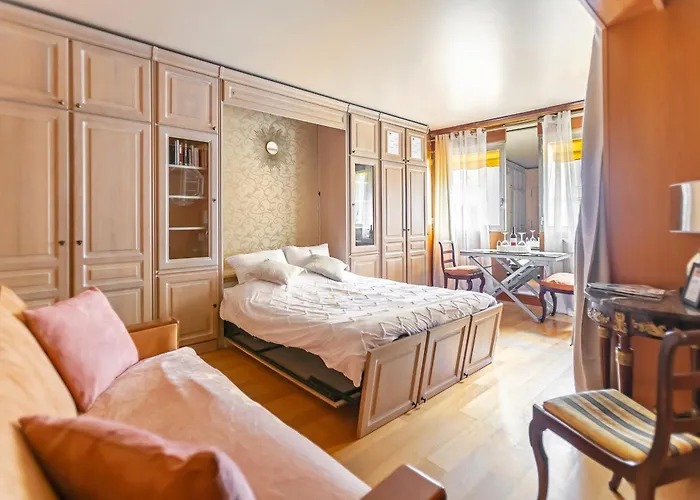 Arc De Triomphe Charme Authentique 파리